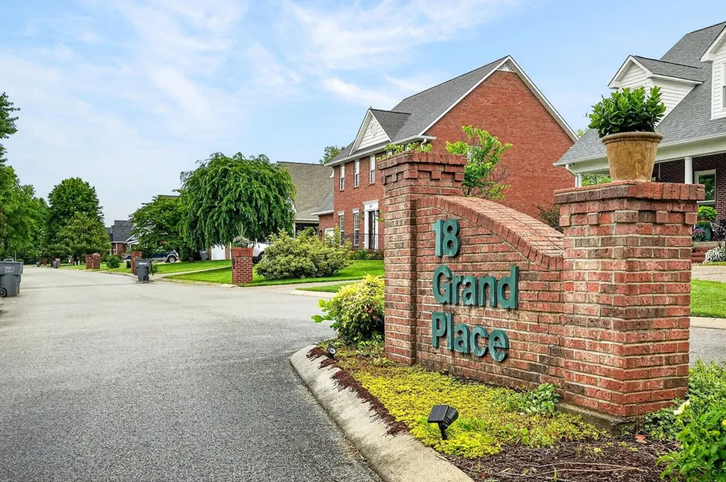 108 Eighteen Grand Place Cookeville TN 38501