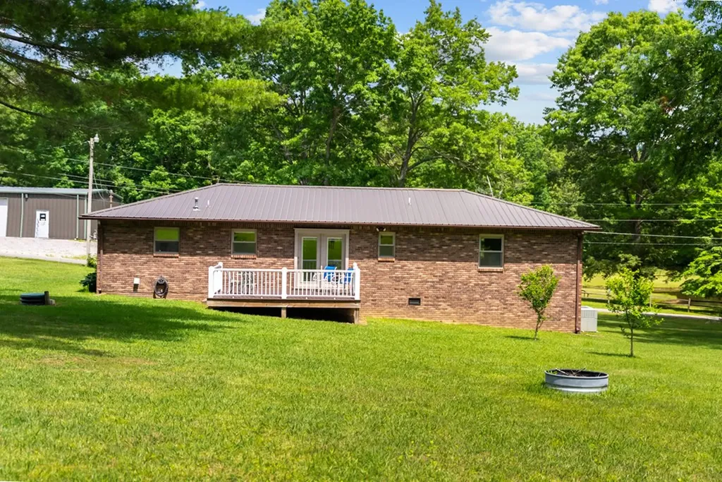 156 Pace Avenue Crossville TN 38555