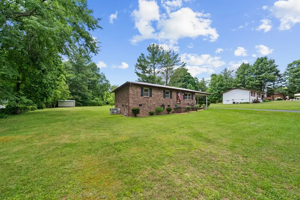 156 Pace Avenue Crossville TN 38555