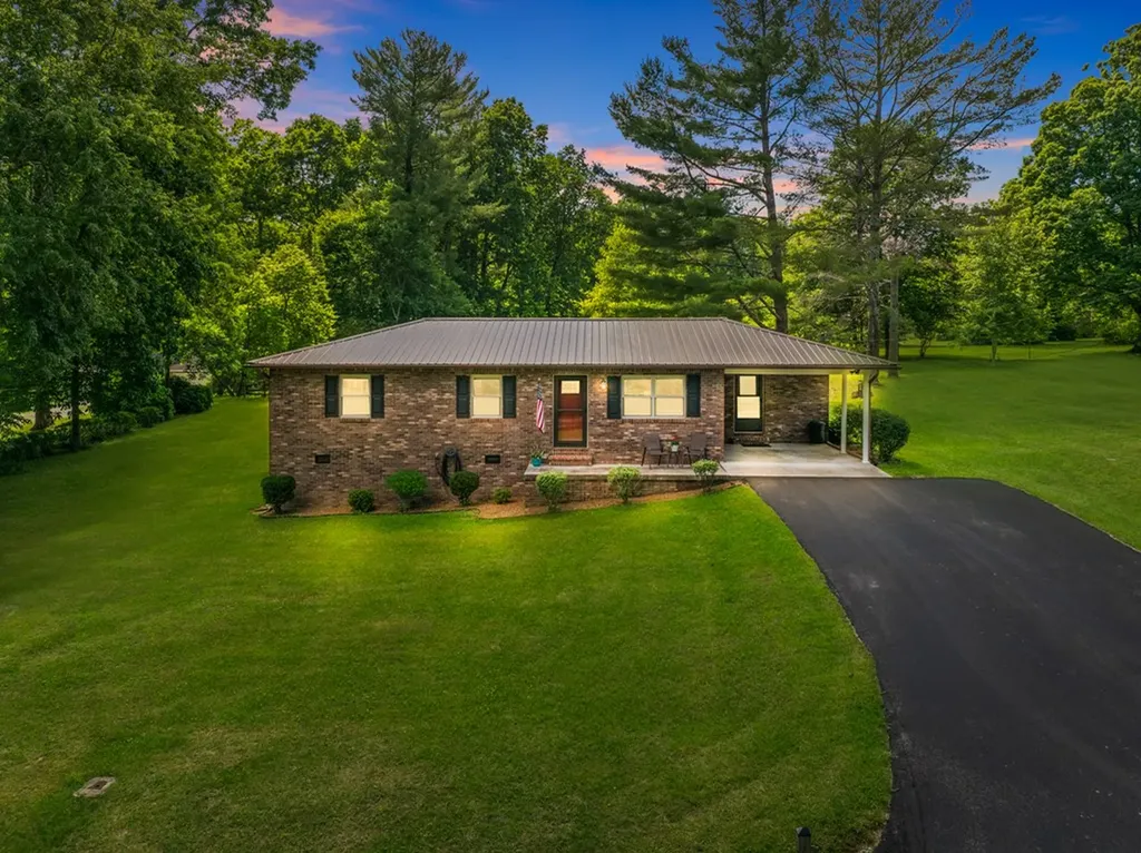 156 Pace Avenue Crossville TN 38555