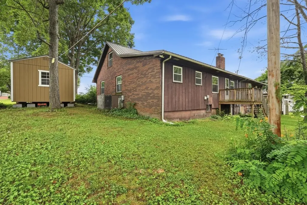 553 Lafayette Road Red Boiling Springs TN 37150