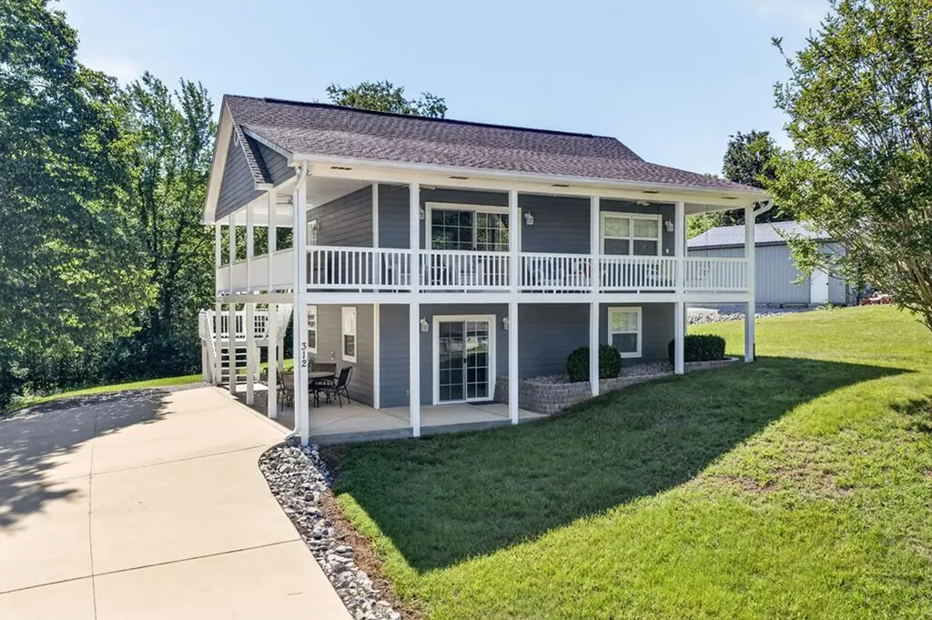 312 Cosby Parris Byrdstown TN 38549