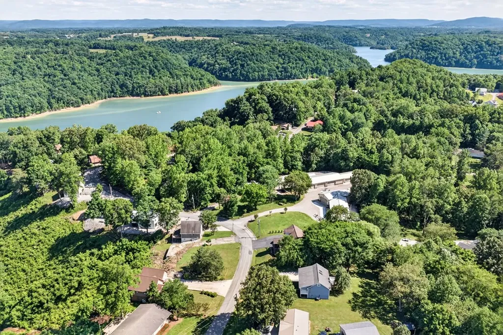 312 Cosby Parris Byrdstown TN 38549