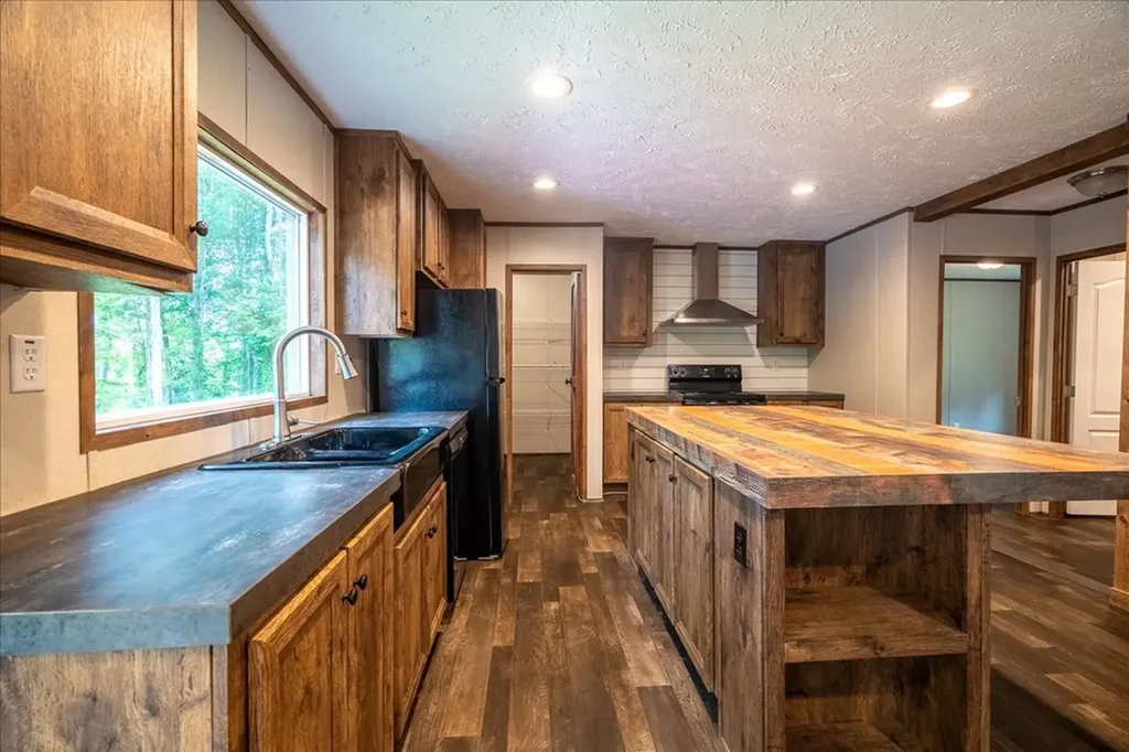 5077 Southpoint Ridge Road Other TN 38461