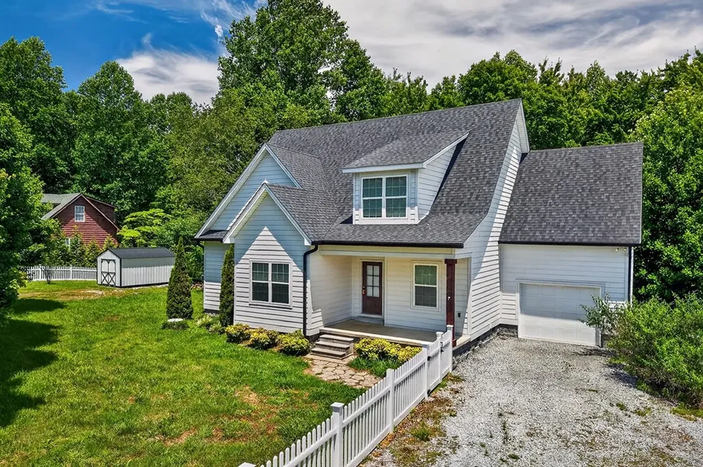 105 Shiloh Lane Smithville TN 37166