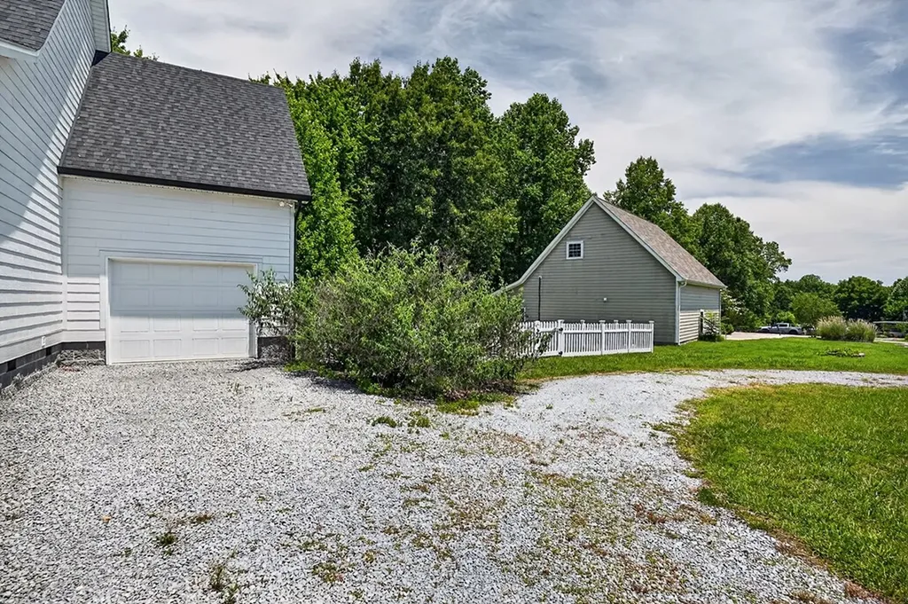 105 Shiloh Lane Smithville TN 37166