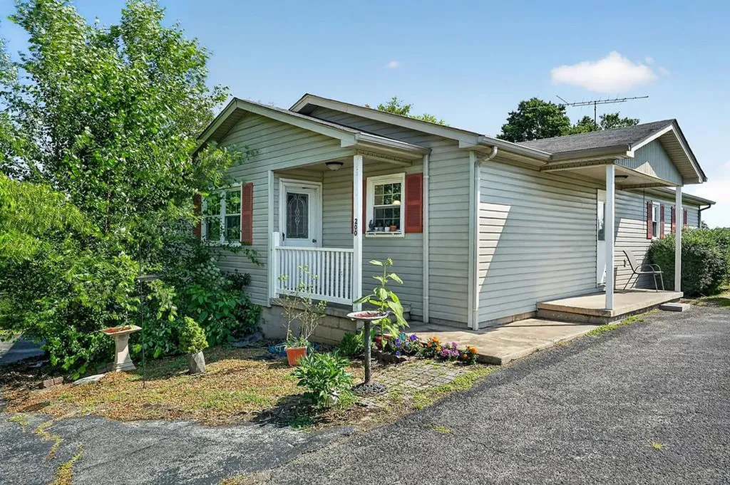 200 Woodmont Drive Sparta TN 38583