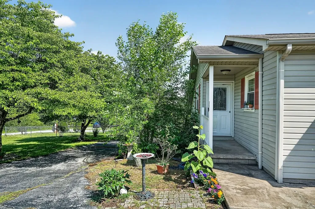 200 Woodmont Drive Sparta TN 38583