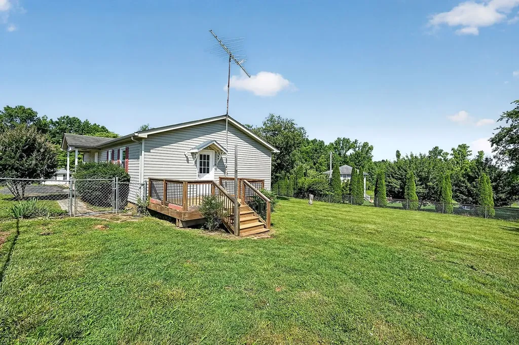 200 Woodmont Drive Sparta TN 38583