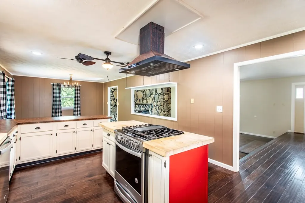 612 Oak Terrace Drive Livingston TN 38570