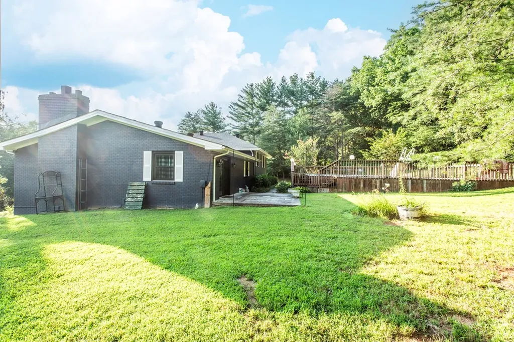 612 Oak Terrace Drive Livingston TN 38570