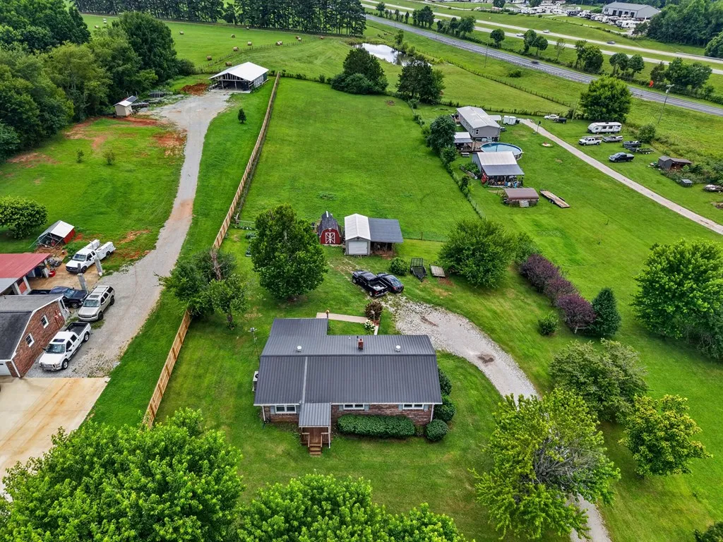 234 Jim Hennessee Road Sparta TN 38583