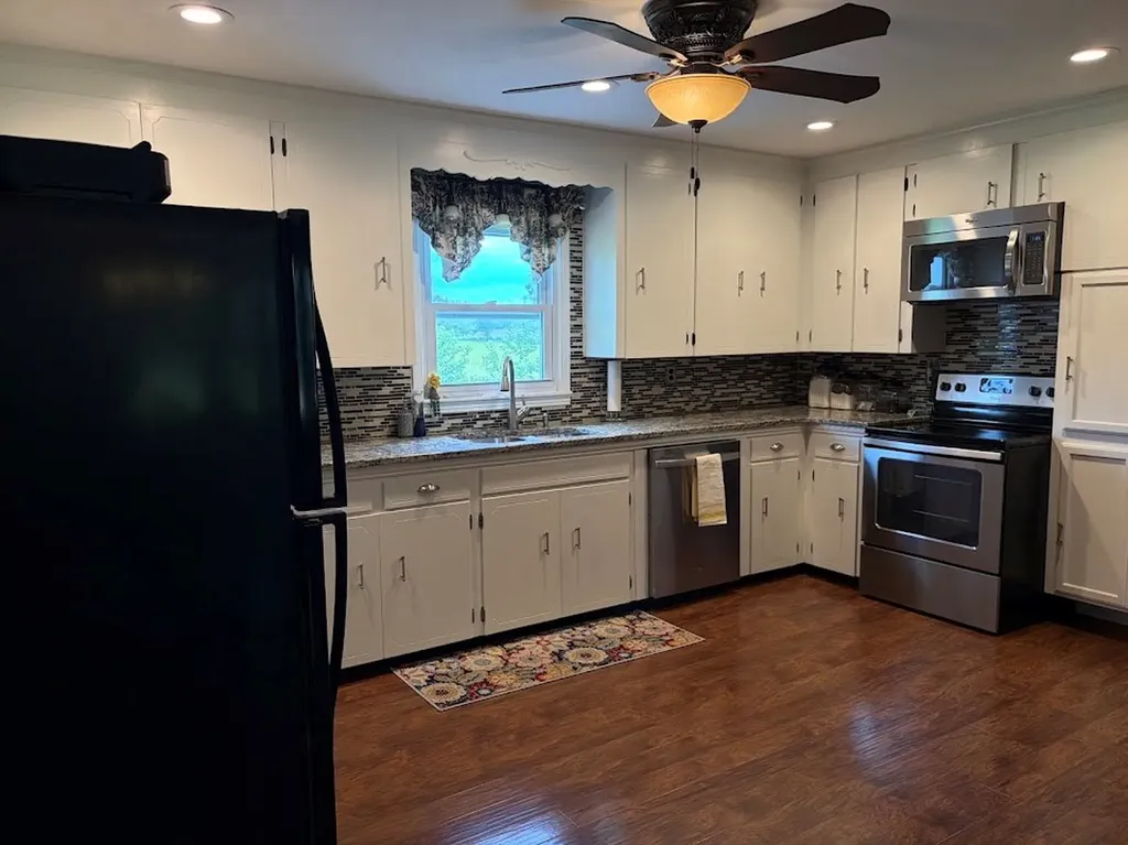 644 1st Avenue S Baxter TN 38544