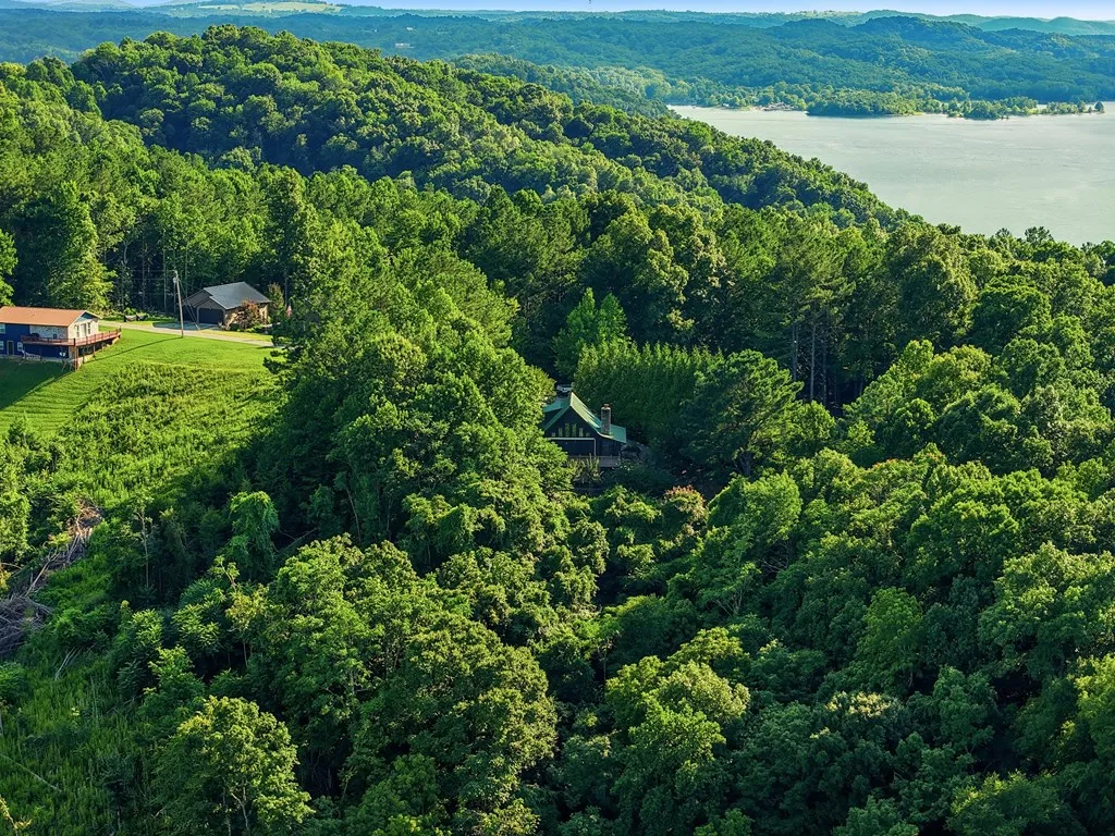 154 Parkview Drive Byrdstown TN 38549