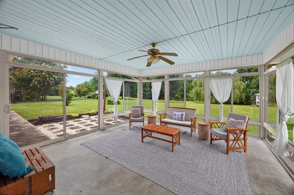 3930 Hilltop Drive Cookeville TN 38506