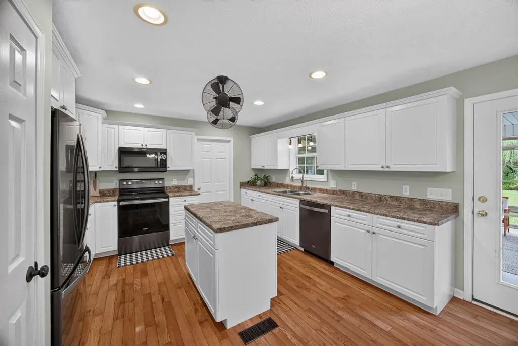3930 Hilltop Drive Cookeville TN 38506