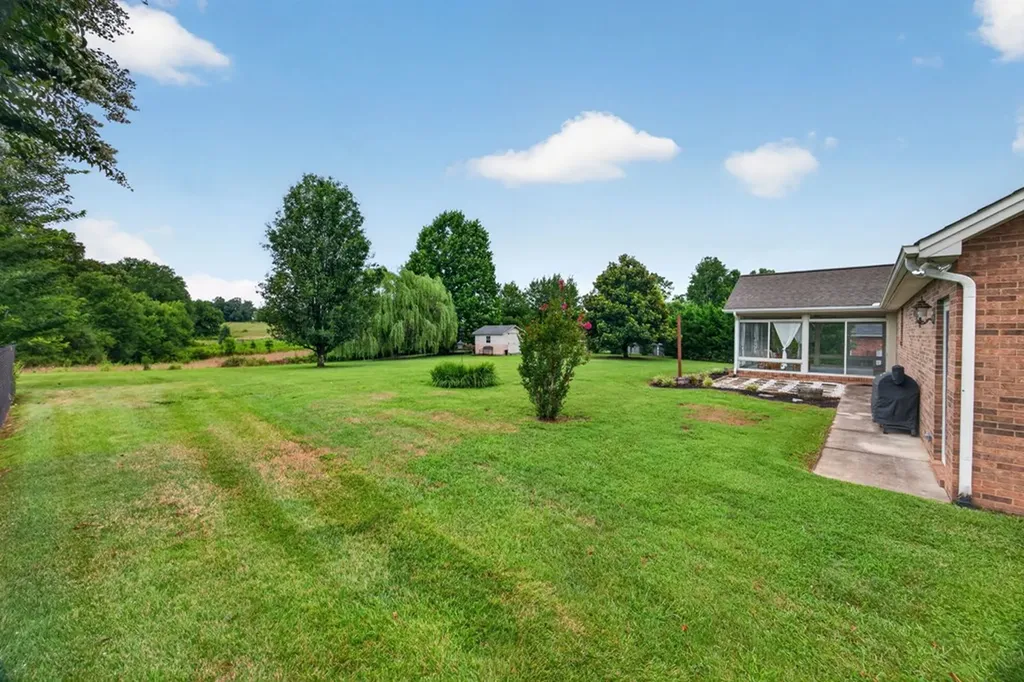 3930 Hilltop Drive Cookeville TN 38506