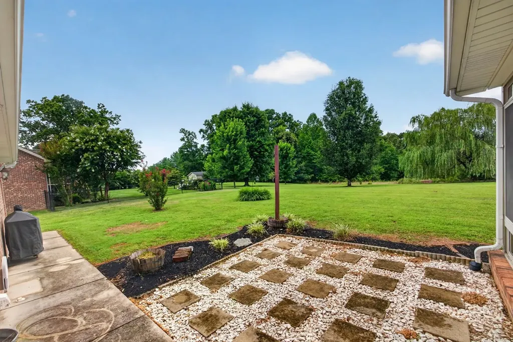 3930 Hilltop Drive Cookeville TN 38506