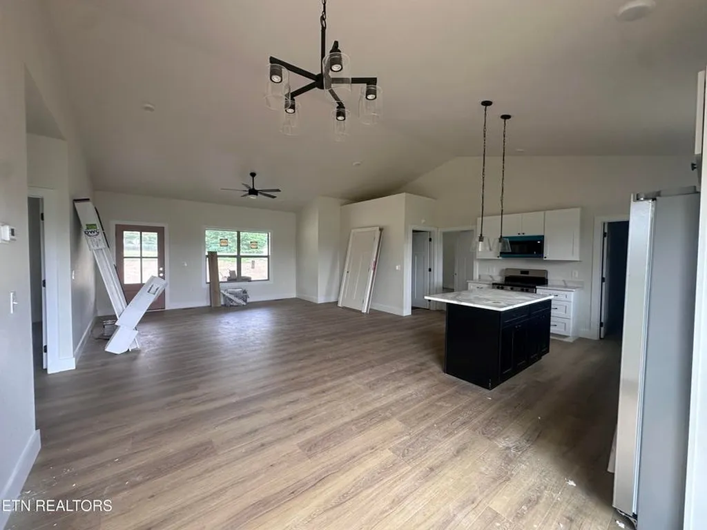 934 Allardt Highway Jamestown TN 38556