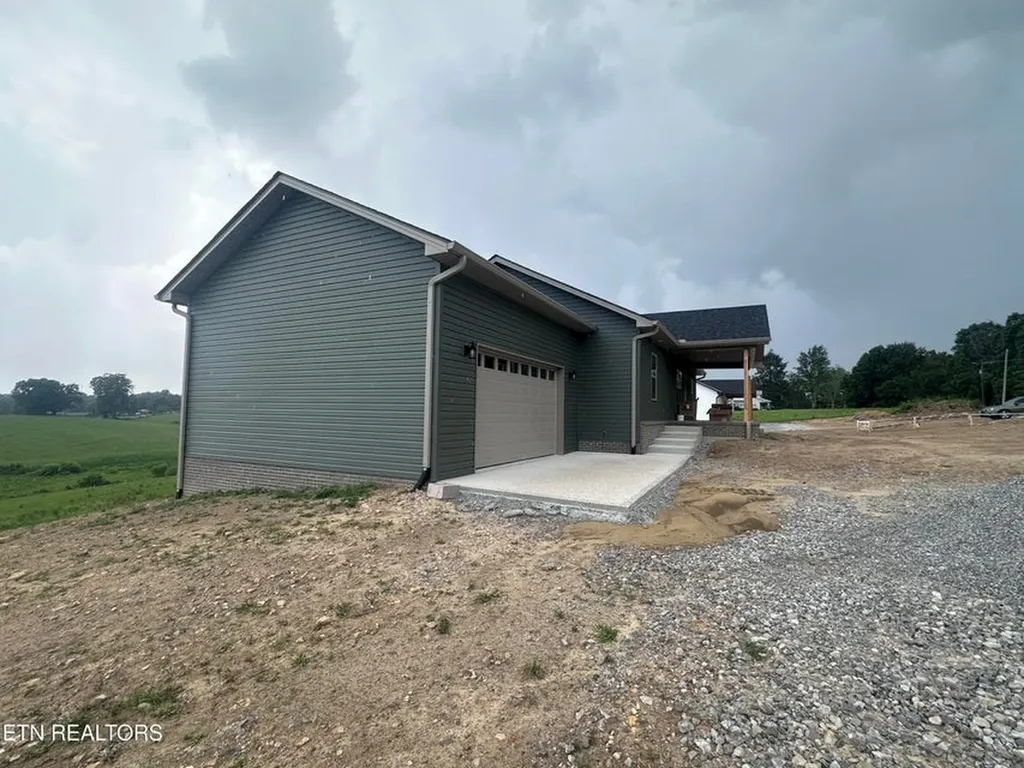934 Allardt Highway Jamestown TN 38556