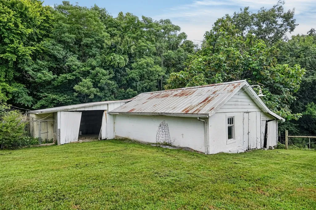 1260 Coconut Ridge Road Smithville TN 37166