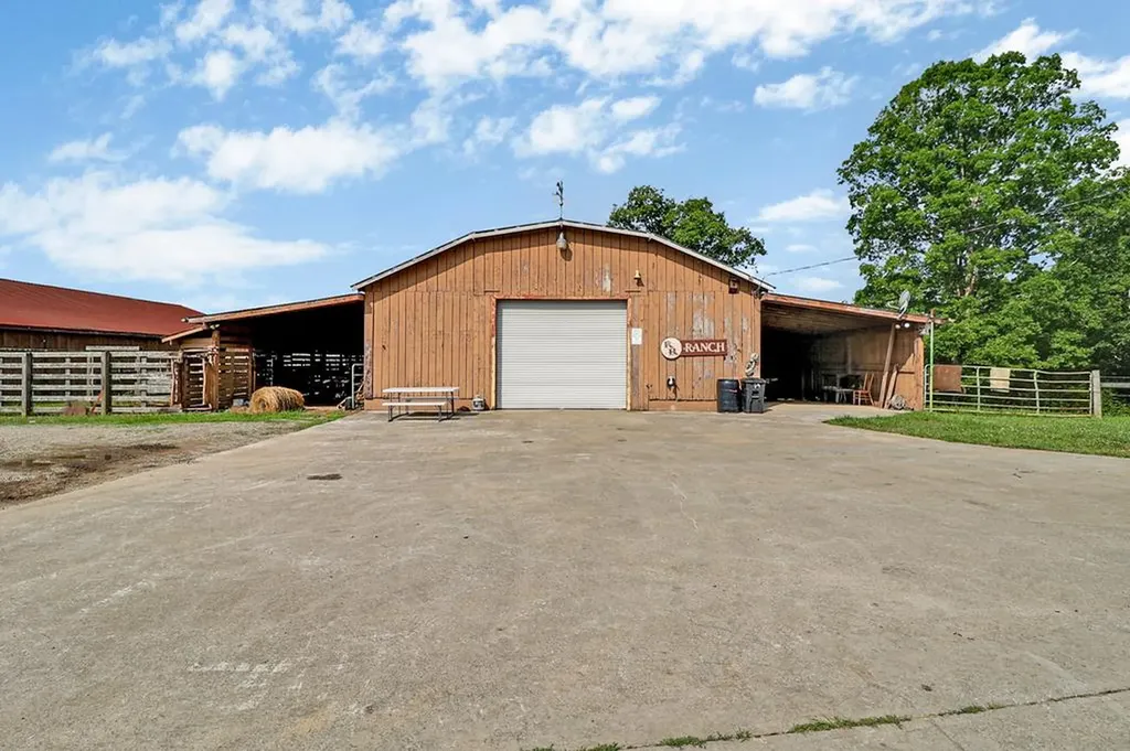1041 Walt Reed Road Grandview TN 37337