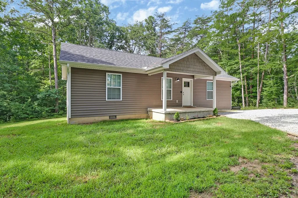 152 Goney Road Grimsley TN 38565