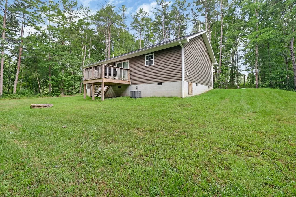 152 Goney Road Grimsley TN 38565