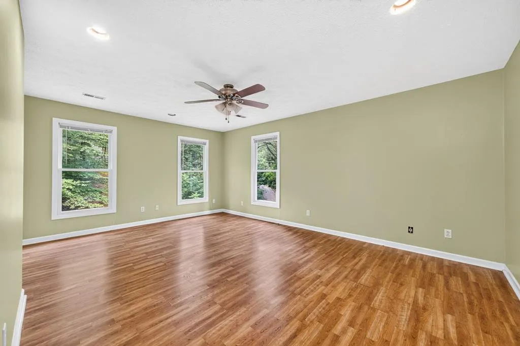 1945 Forest Circle Cookeville TN 38506