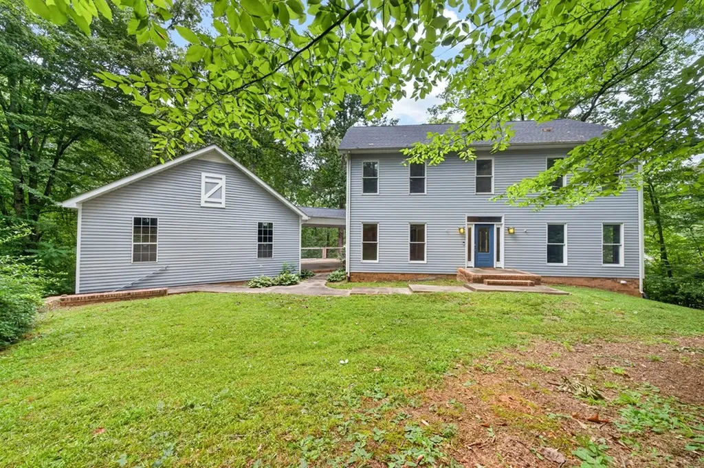 1945 Forest Circle Cookeville TN 38506