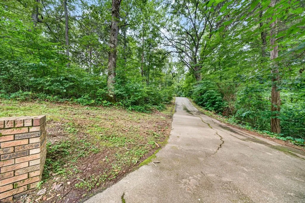 1945 Forest Circle Cookeville TN 38506