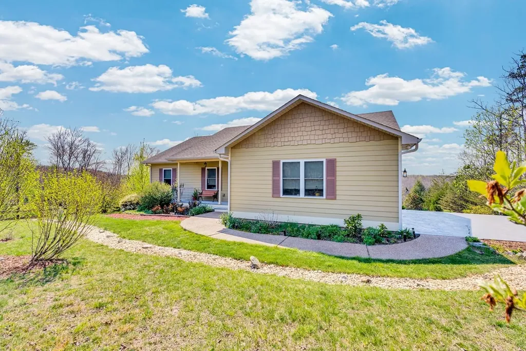 203 Big Leaf Road Jamestown TN 38556