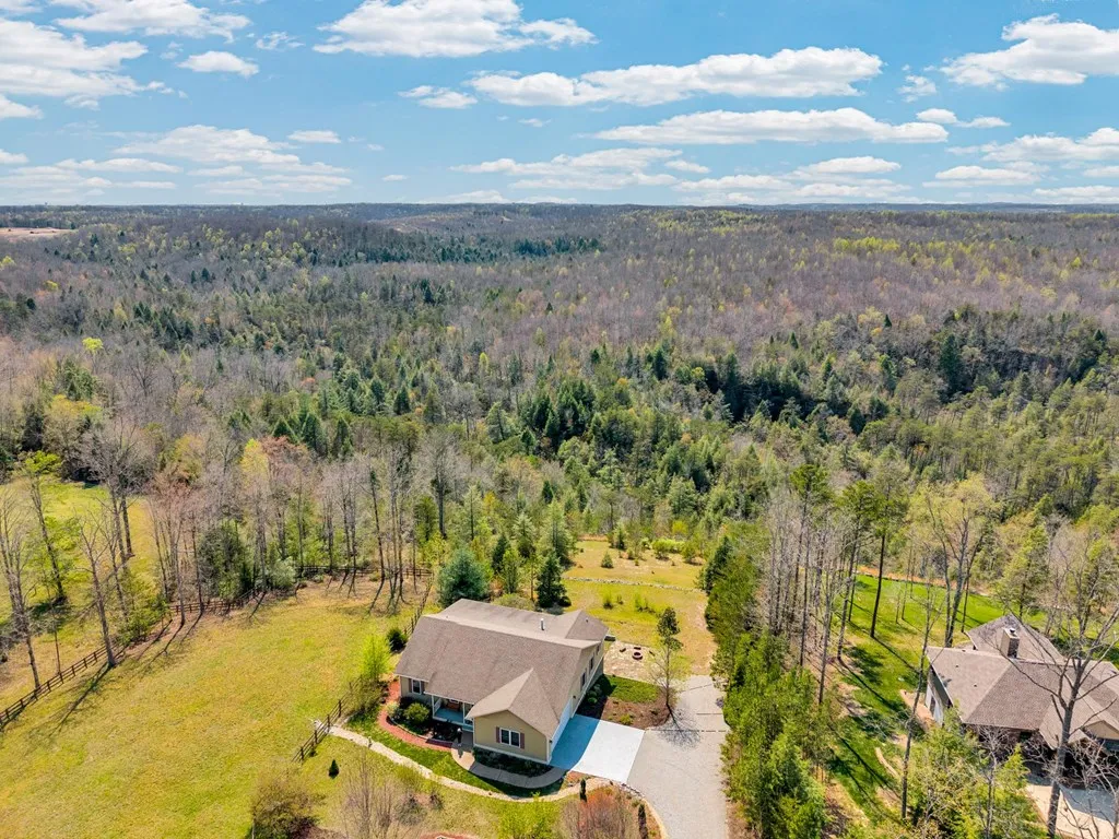 203 Big Leaf Road Jamestown TN 38556