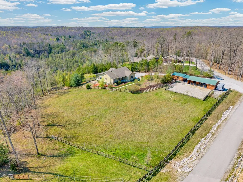 203 Big Leaf Road Jamestown TN 38556
