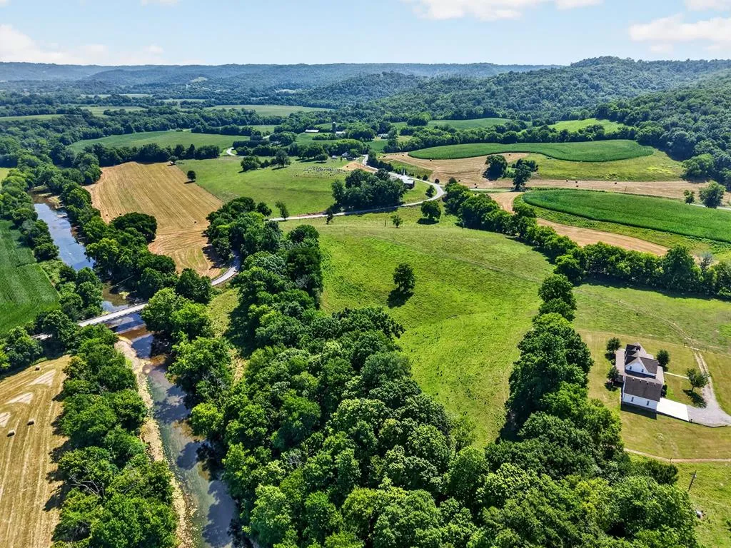 5713 Smith Fork Road Liberty TN 37095