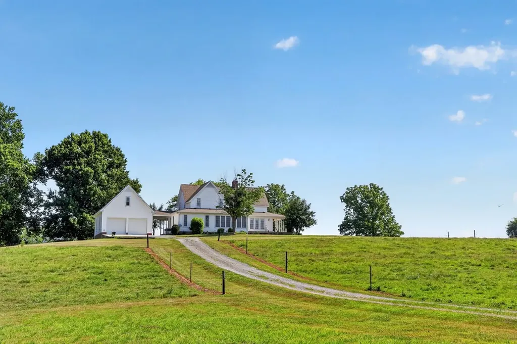 5713 Smith Fork Road Liberty TN 37095