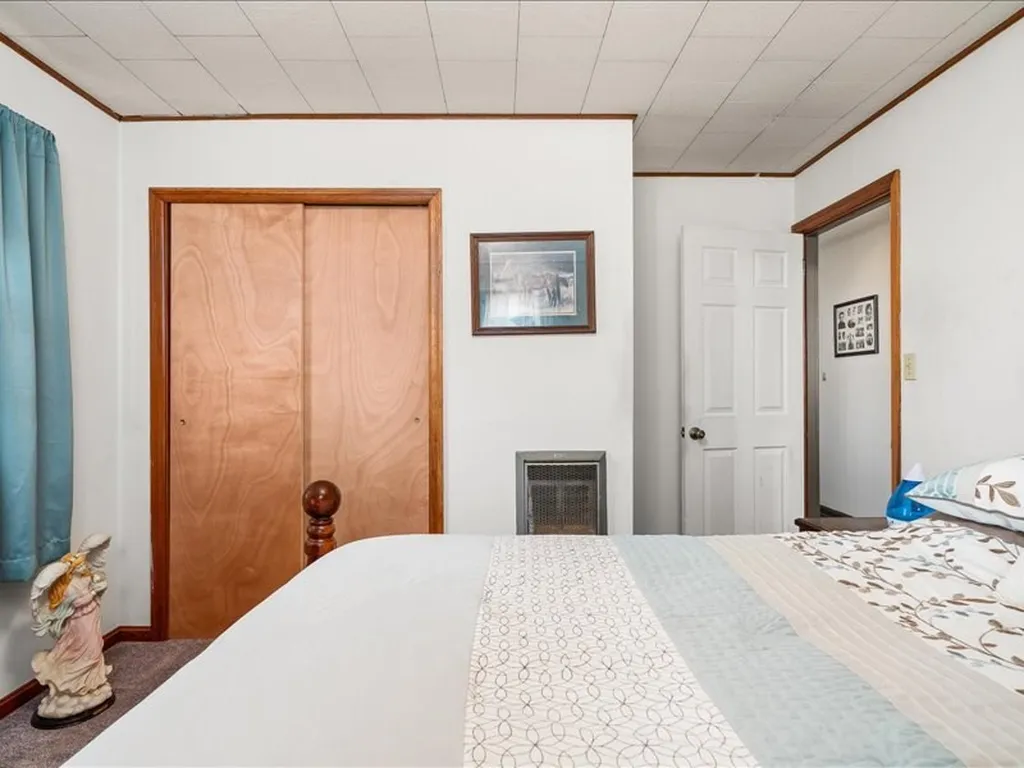 1050 Tompkinsville Highway Moss TN 38575
