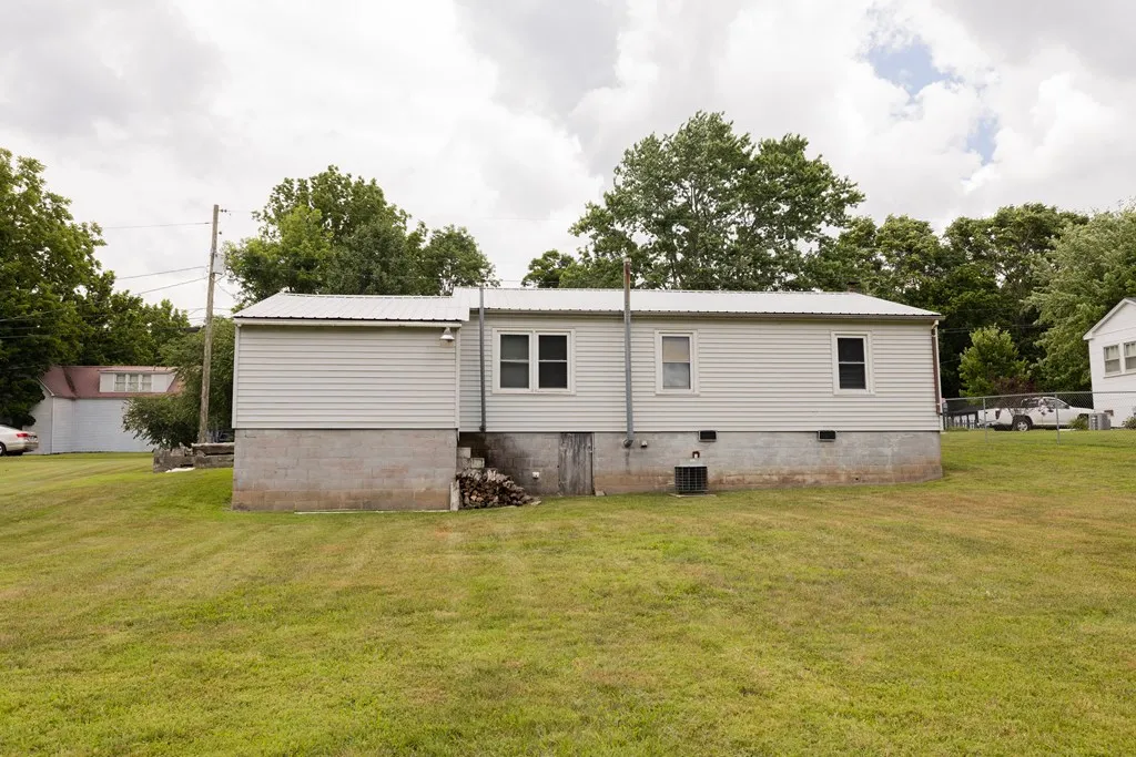 305 W Bronson Street Sparta TN 38583