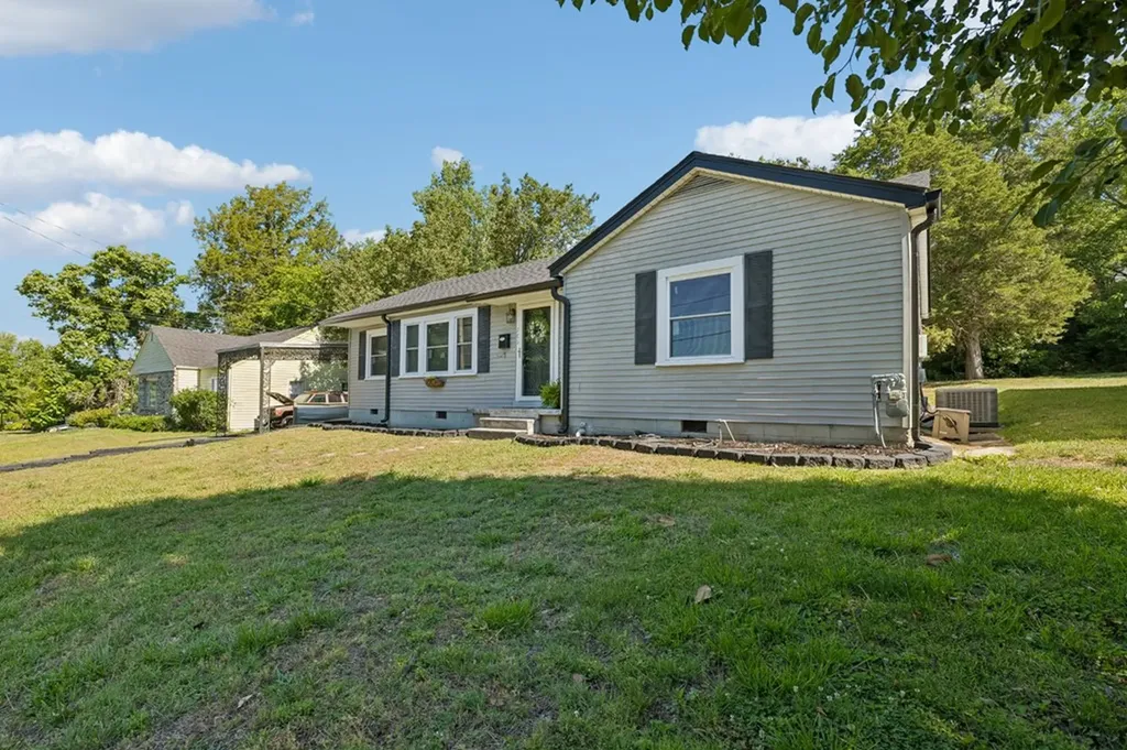 707 E Jefferson Avenue Carthage TN 37070