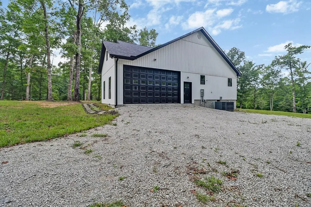528 St Anthony Drive Jamestown TN 38556