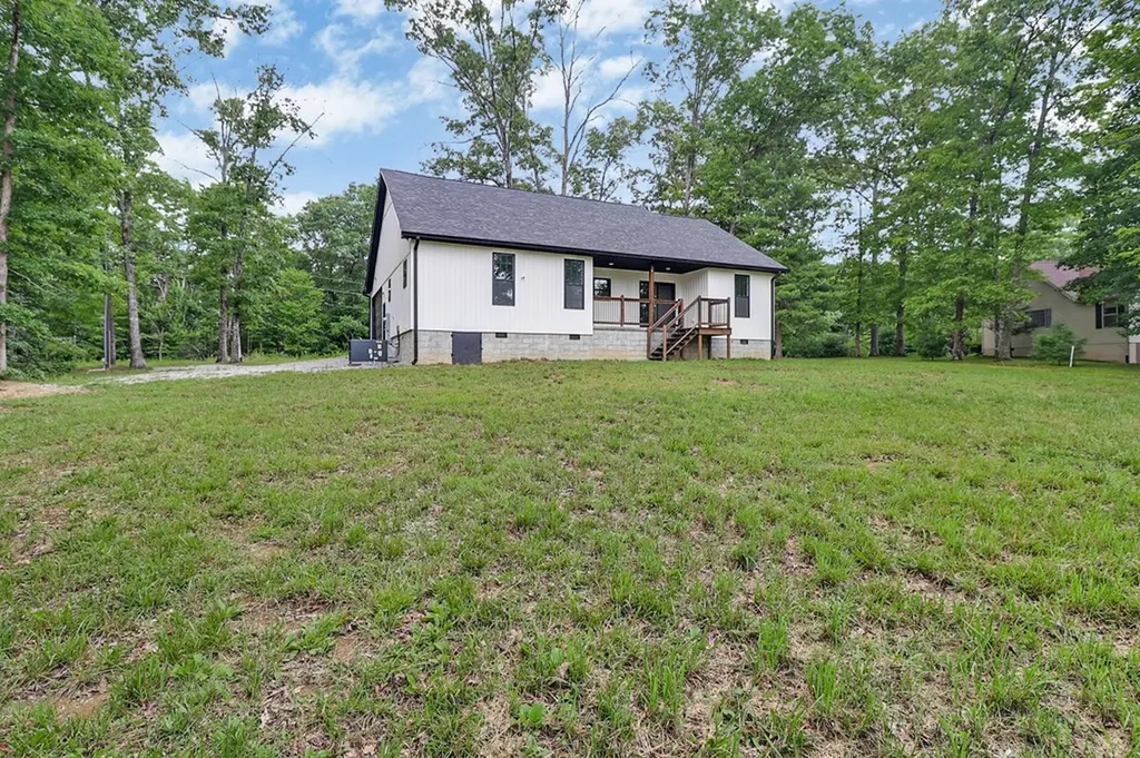 528 St Anthony Drive Jamestown TN 38556