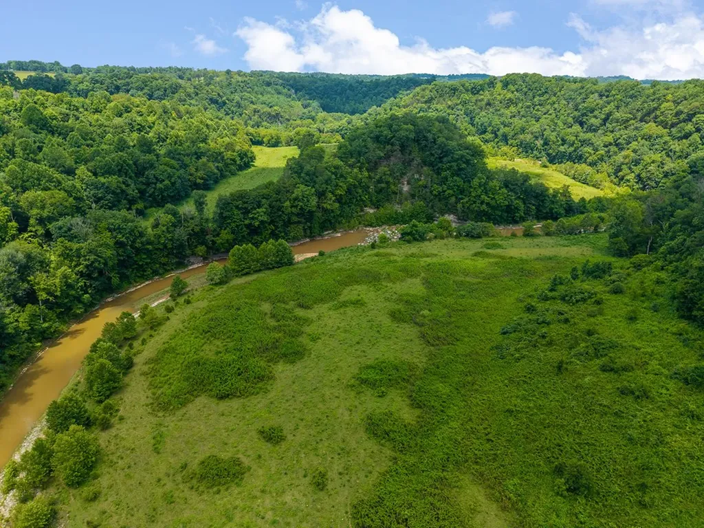 98AC Blackburn Fork Road Cookeville TN 38501