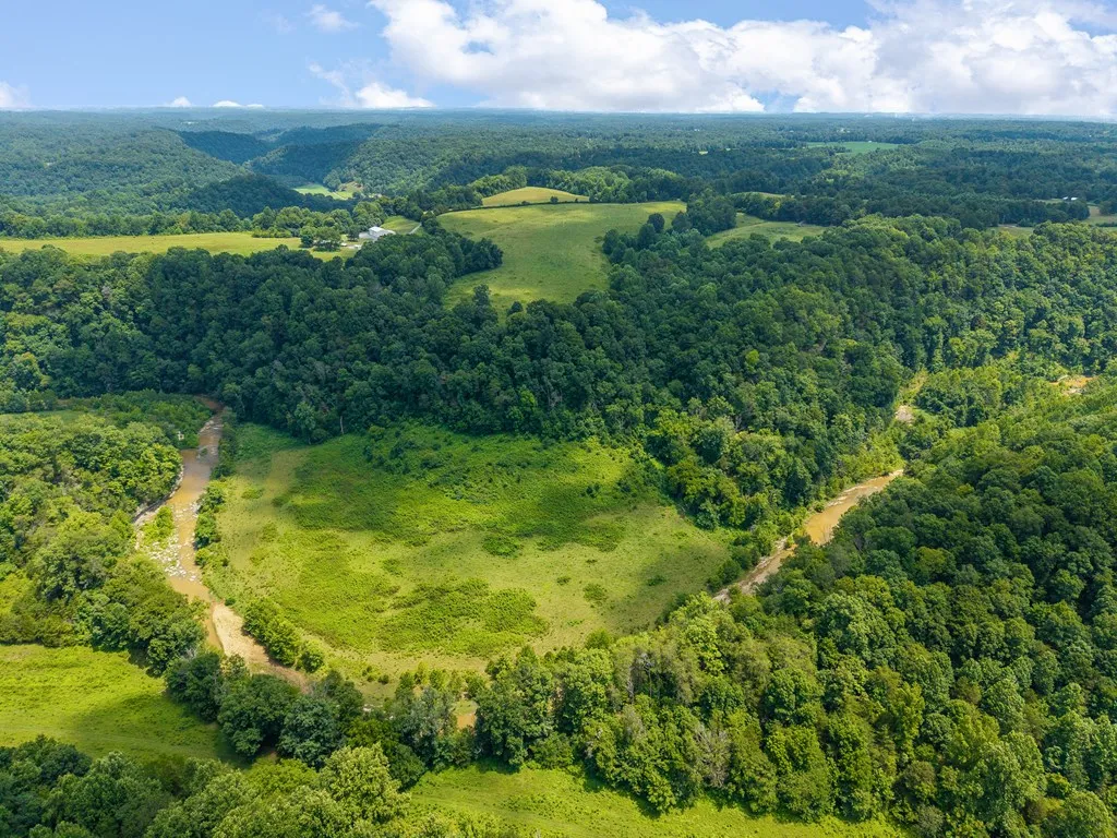 98AC Blackburn Fork Road Cookeville TN 38501
