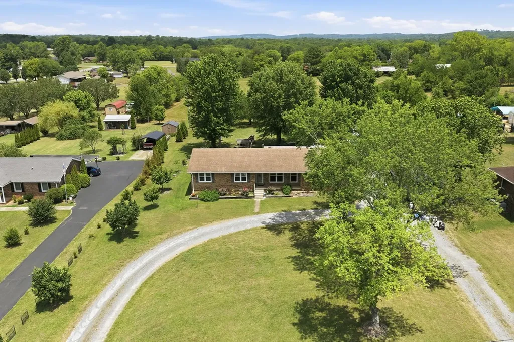 1024 Rome Pike Lebanon TN 37087