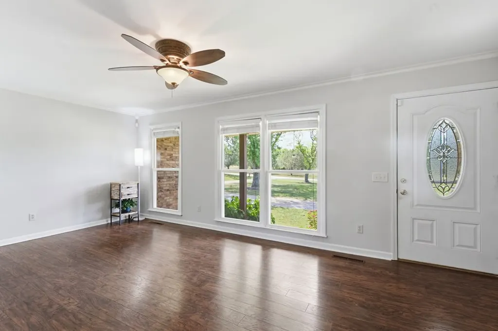 1024 Rome Pike Lebanon TN 37087