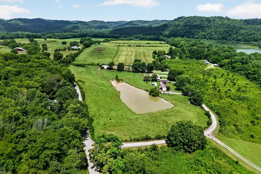 187 Edwin Smith Lane Gainesboro TN 38562