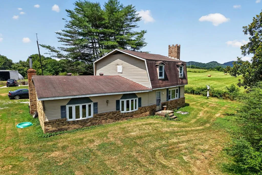 187 Edwin Smith Lane Gainesboro TN 38562