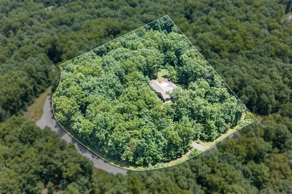 69 Winding Way Monterey TN 38574