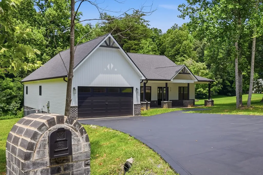 320 Christie Circle Cookeville TN 38501