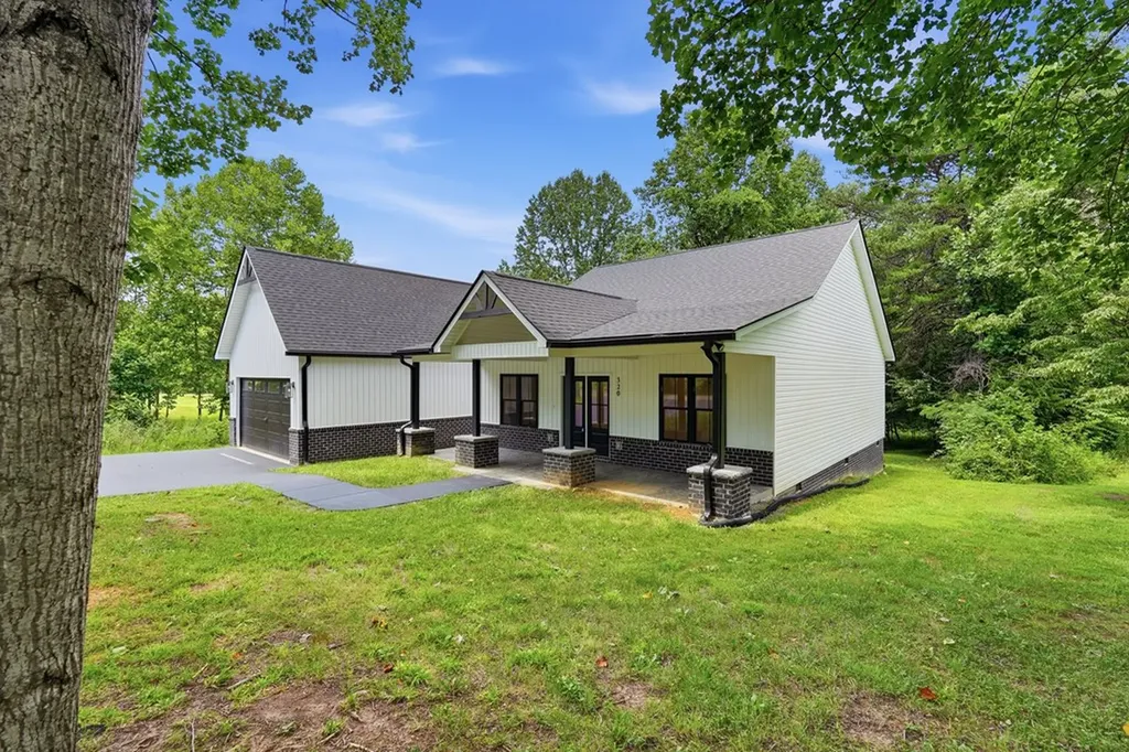 320 Christie Circle Cookeville TN 38501